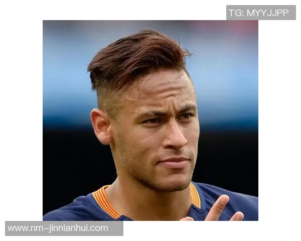 圆脸男足球明星适合的发型推荐让你看起来更有精神与时尚感 圆脸男足球明星适合的发型推荐让你看起来更有精神与时尚感