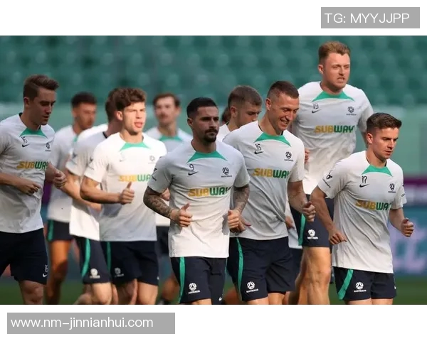 澳大利亚足球联赛球星精彩表现引领国内外关注掀起竞技热潮